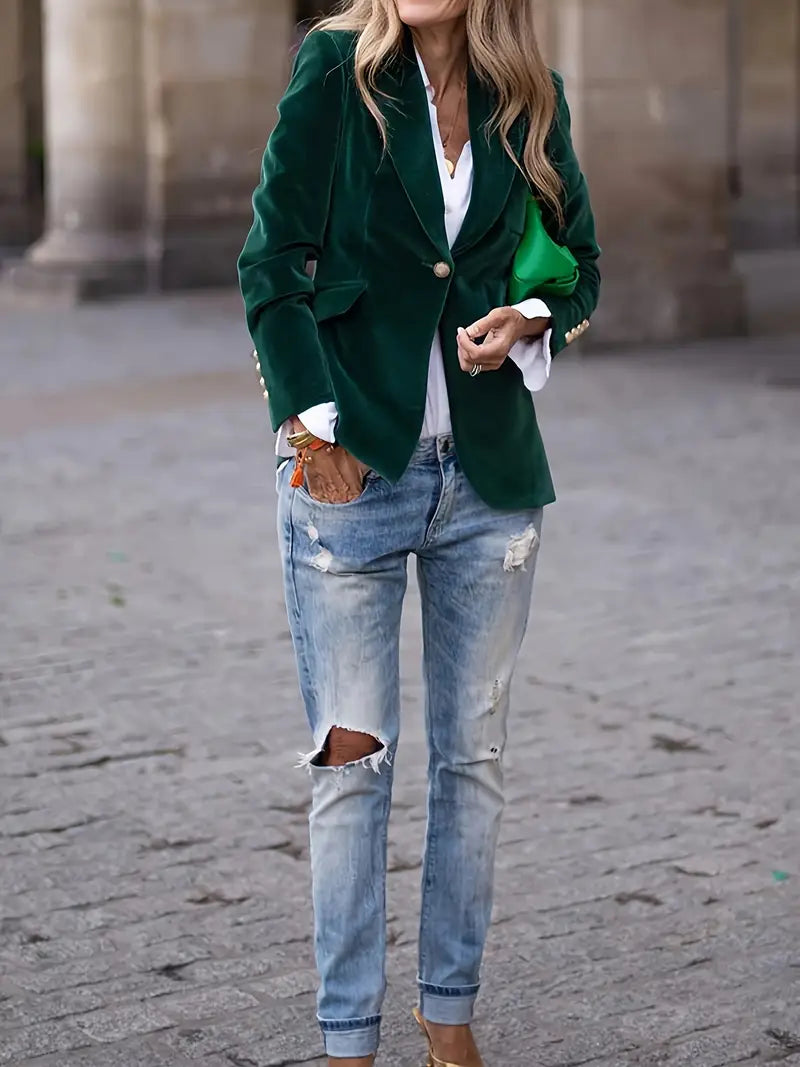 Yvana™ – Elegant Velvet Blazer for Effortless Seasonal Sophistication