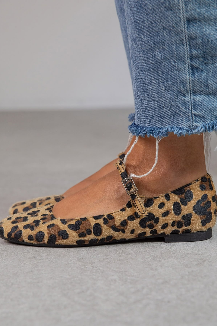 Lena | Ballet Flats with Strap and Adjustable Fastening