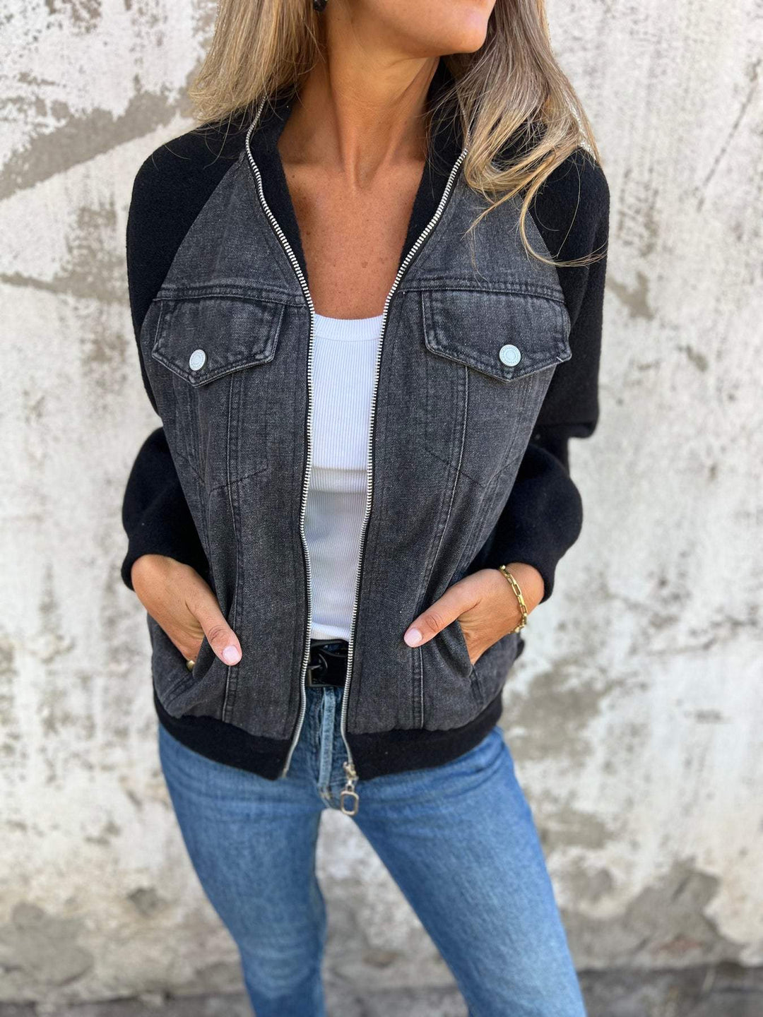 ROXANE™ – Everyday Zip-Up Jacket with V-Neck Style