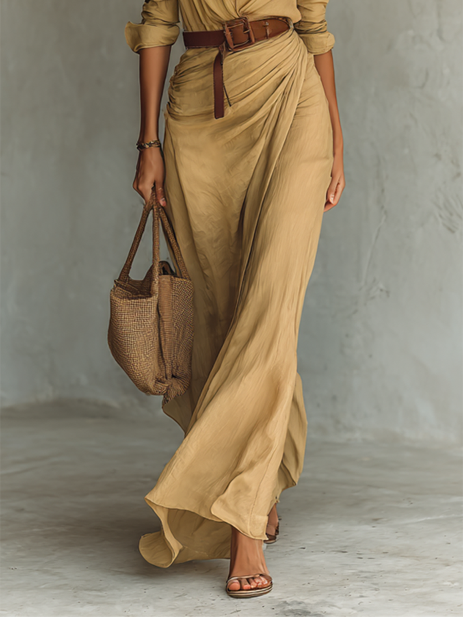Maxi dress with a lapel collar and long sleeves